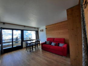 Studio cosy aux Menuires, skis aux pieds, balcon sud, proche commodités - FR-1-452-257